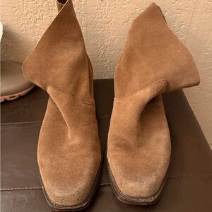 Men's Brown Suede Boots